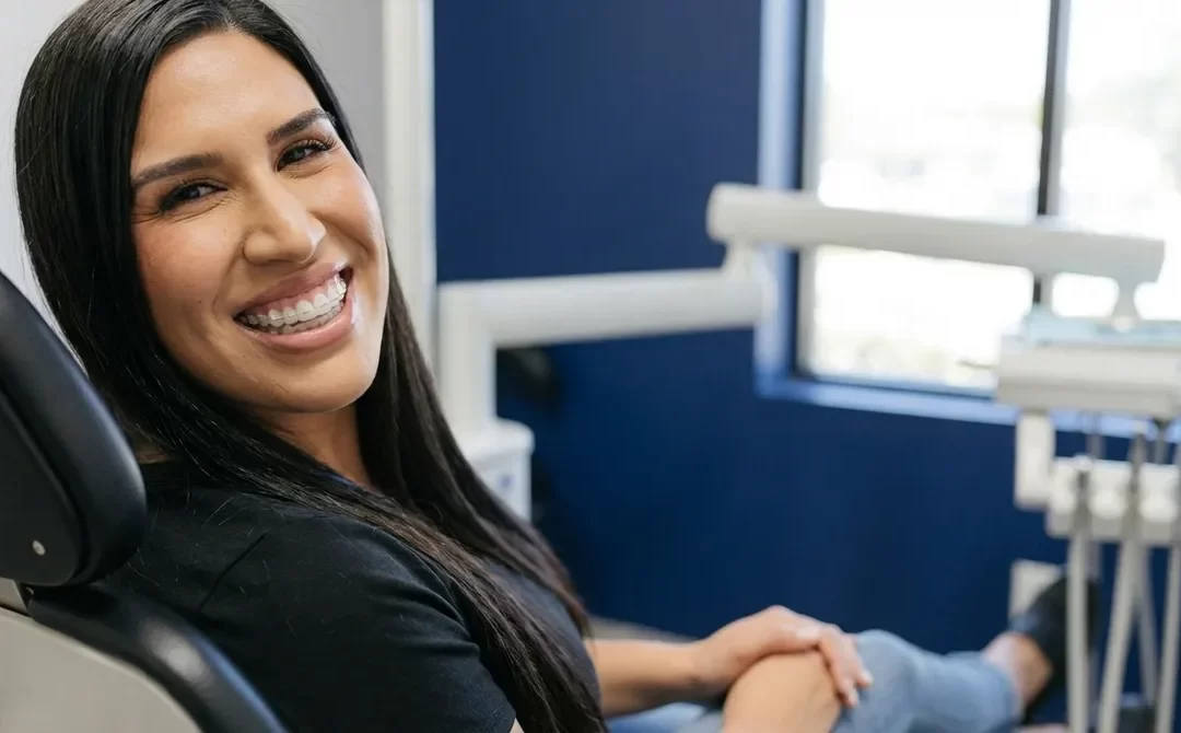 How to Choose Clear Braces for Adults That Fit Your Lifestyle